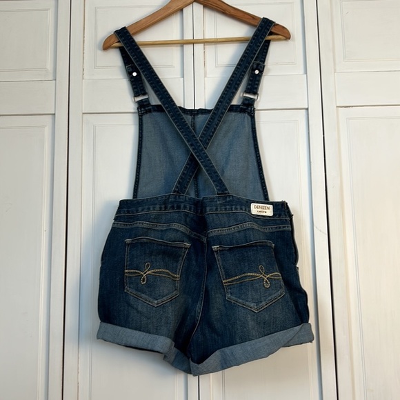 Levi’s Denizen Jean Overall Shorts Light - Medium Wash Large EUC - Picture 2 of 5